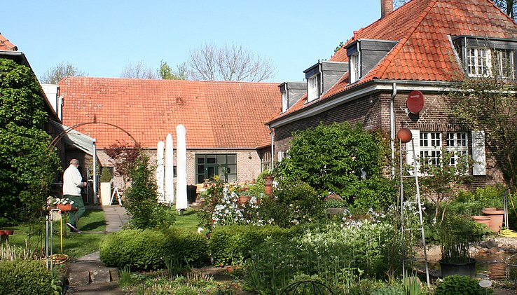 Lindenhof-Garten_IMG_9669_square.jpg