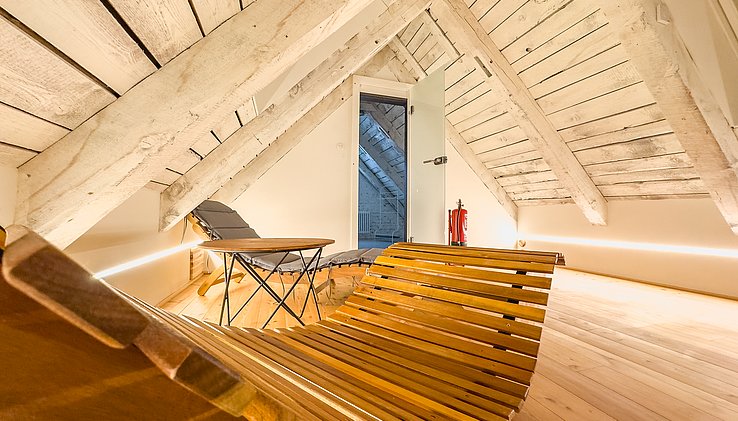 Ruheraum vor der Sauna