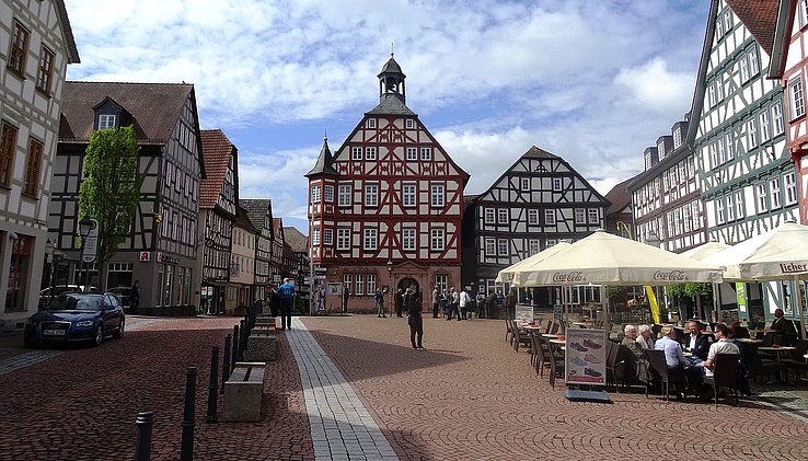 csm_Marktplatz_Rathaus_Gruenberg_641b9280d0.jpg
