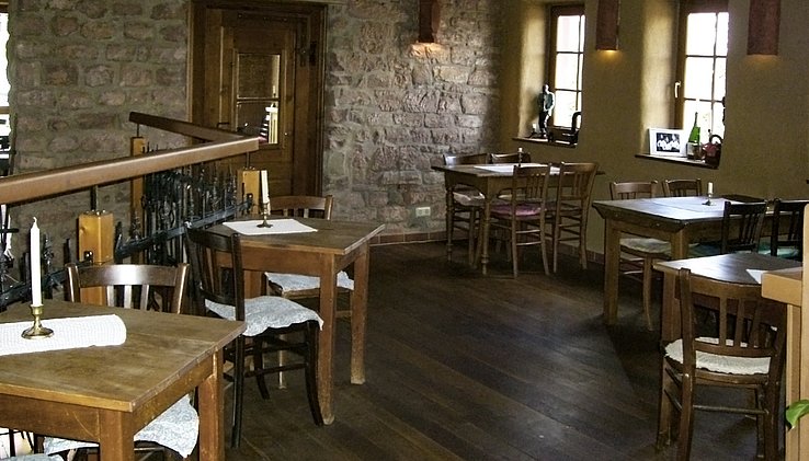 Gallerie mit Blick zum Thekenbereich