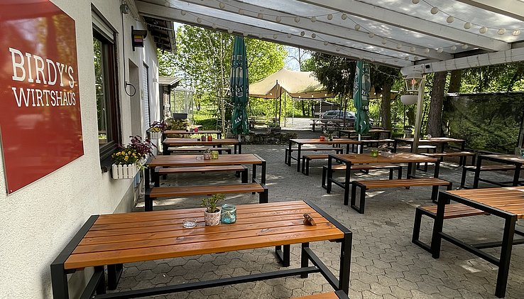 Terrasse von der Eingangsseite 