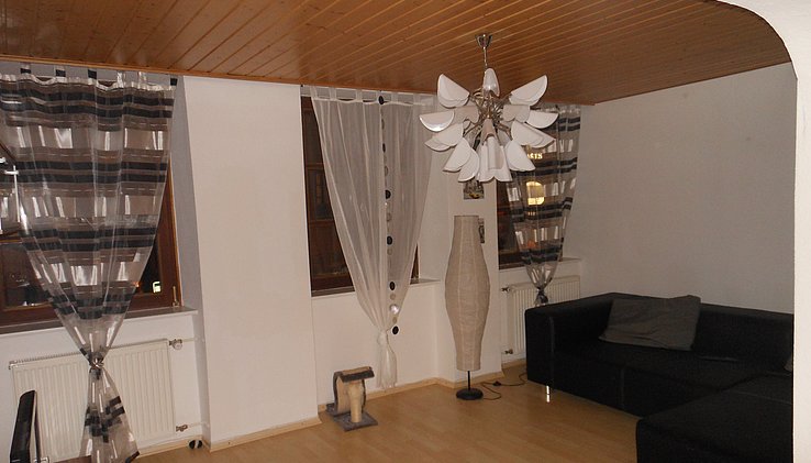 2 Wohnzimmer.jpg