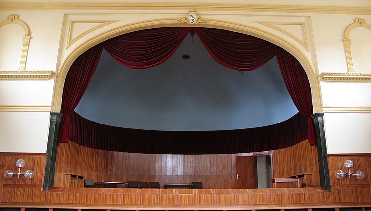 Bühne Saal