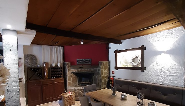20230907_Kaminzimmer2.jpg